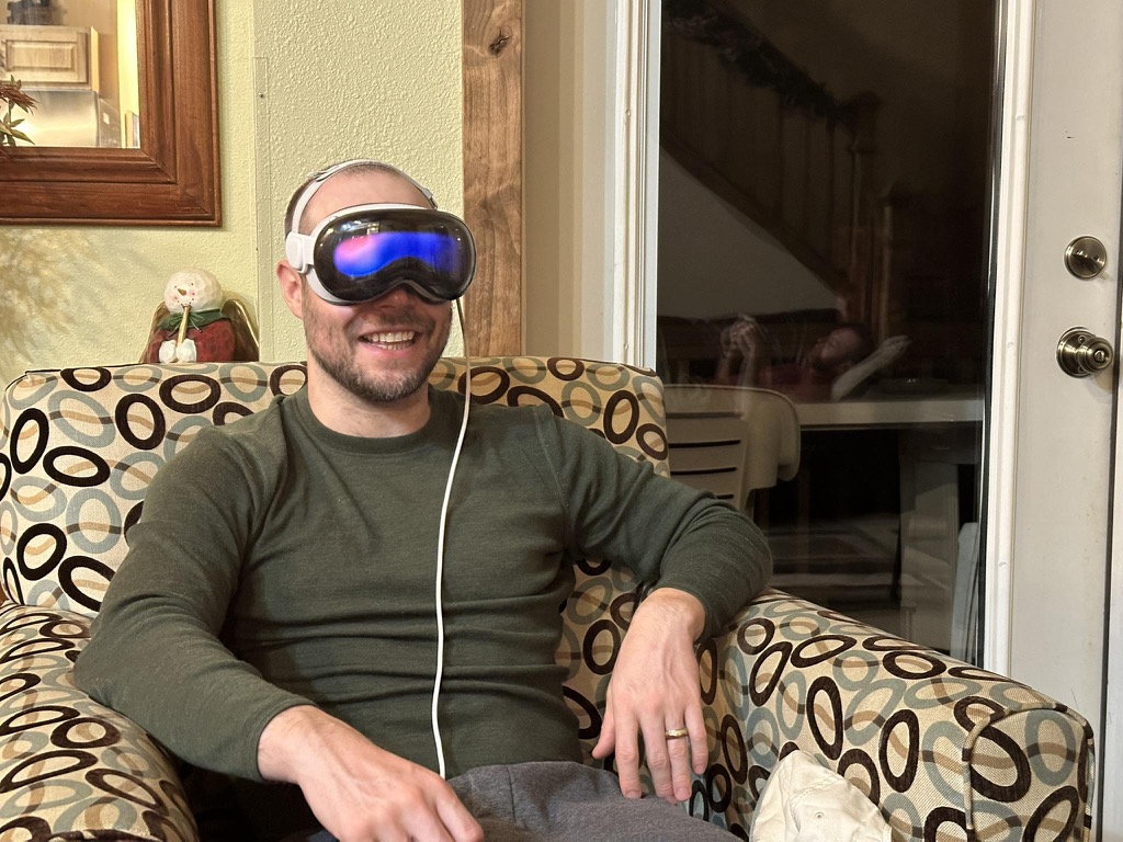 2C372DB9-64DD-400D-BF37-BB48A6CB86E2_1_102_o