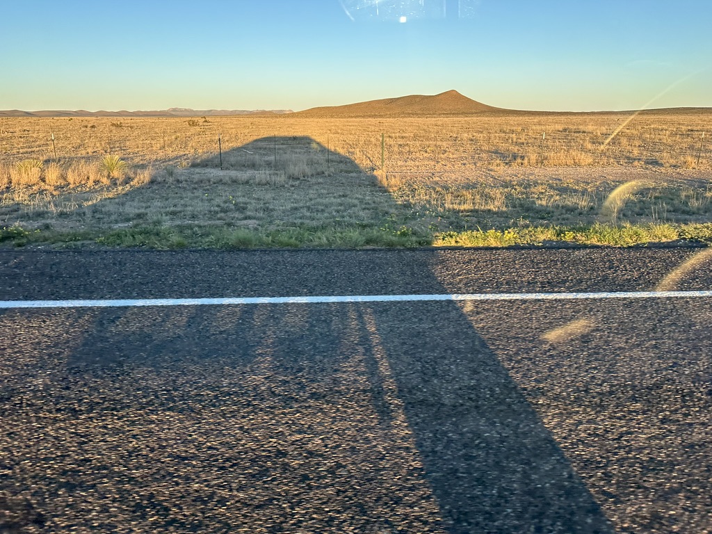 3EEC0E94-582D-41DF-AB5A-E4343AD1898C_1_105_c