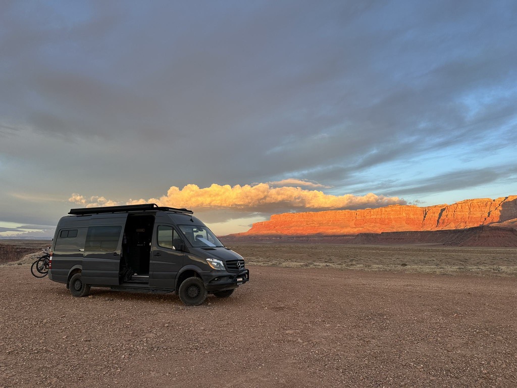 8DBA9B16-7F40-4E79-9ADA-17C32CBB16D5_1_102_o