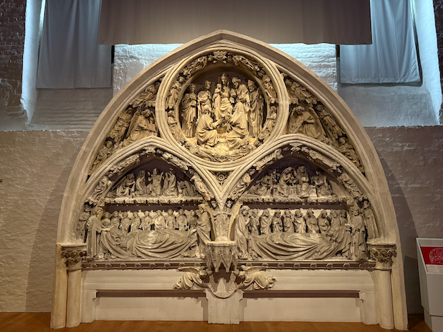 Beautiful old carving from the hospital museum in Bruges—shows scenes of heaven and mourning. Was probably meant to comfort patients with the promise of peace after death.