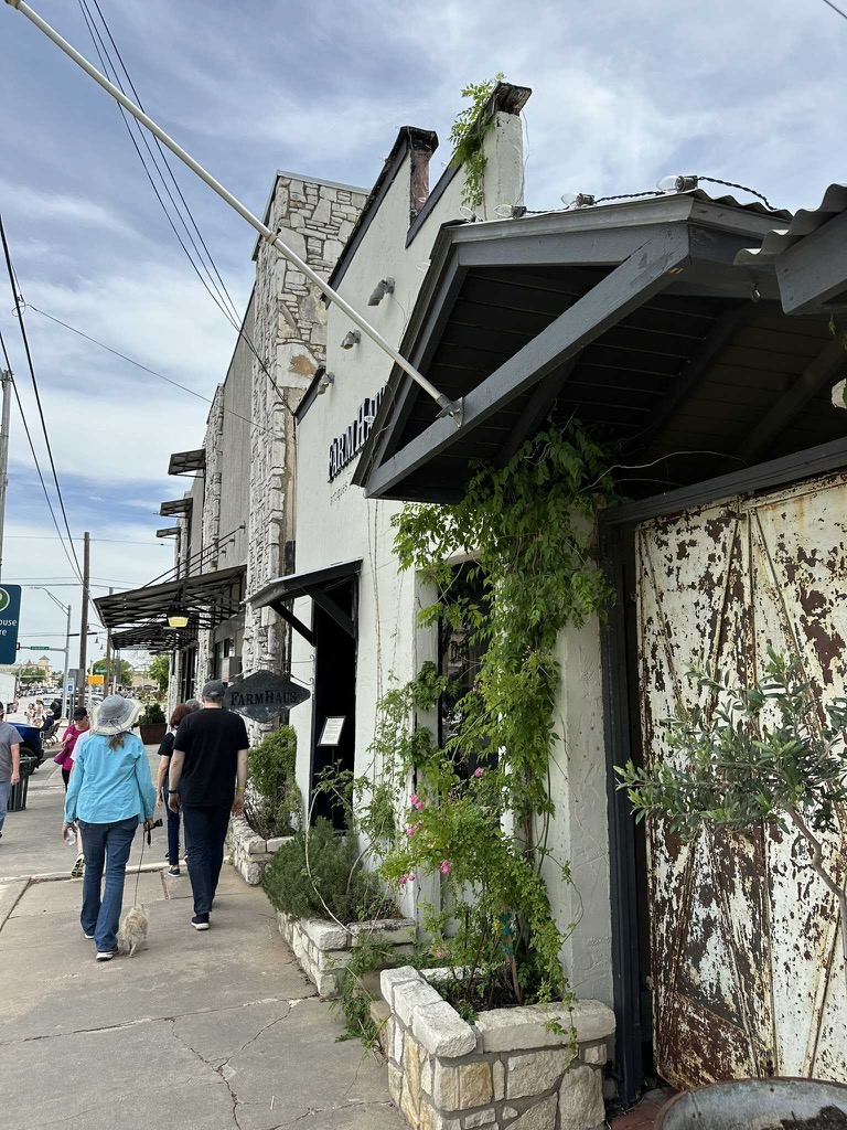 D46CA4E6-1392-4AA5-8AF5-ECF24FA15159_1_102_o