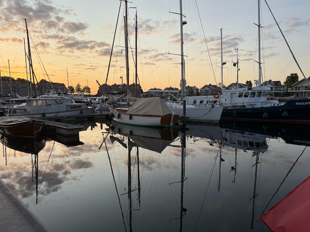 Early morning reflections in Tholen