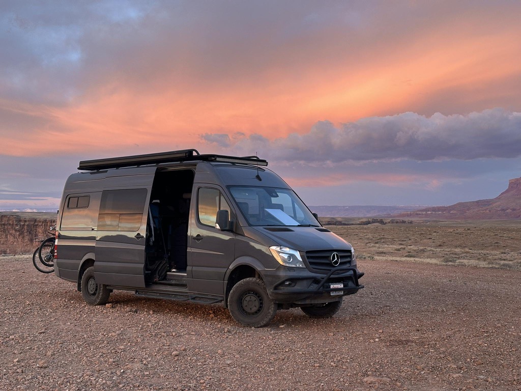 FC76865A-92F7-47A4-BEC1-5296D8A675DF_1_102_o