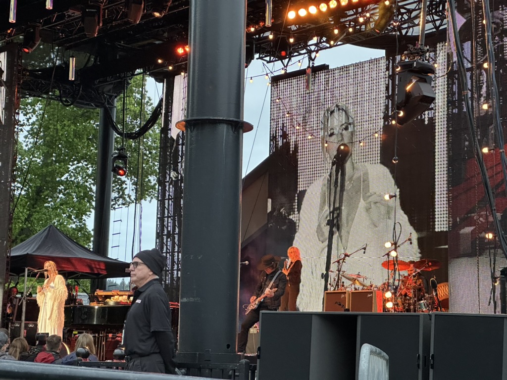 FCFEEE28-0438-4686-A1AD-975B32919017_1_105_c