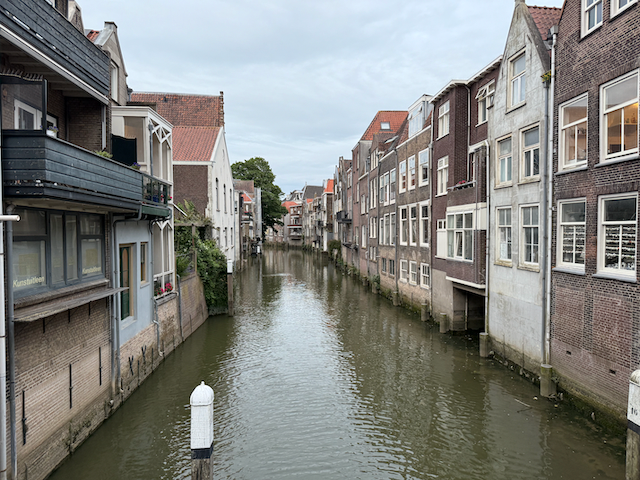 I loved to imagine what the canals and wharehouses of Dordrecht were like when it was an active seaport