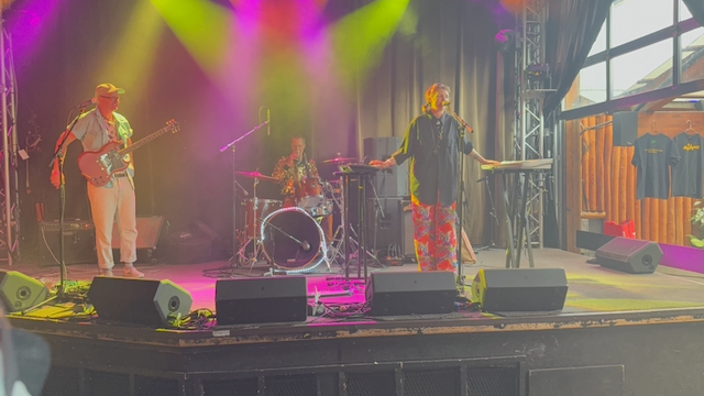 And of course we end up spending the afternoon at the Nectar lounge listening to music.