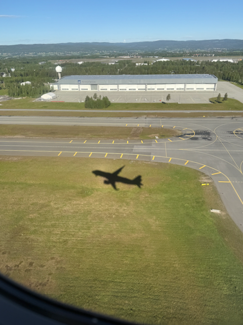 Leaving Oslo for Brussels - it was nice being able to walk out of the Hotel and into the airport