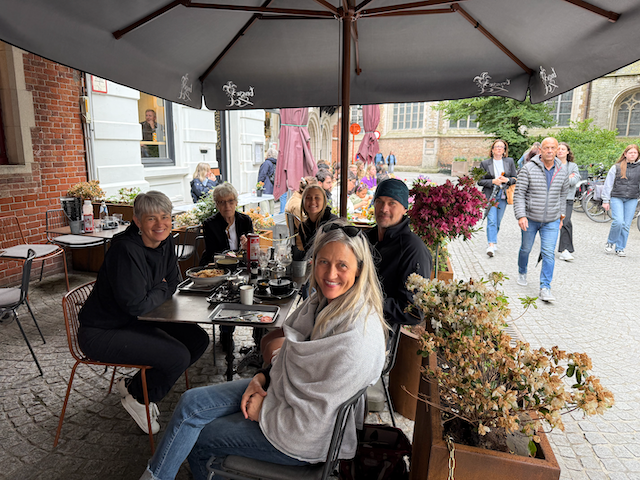 Lunch with the family before the procession of the Holy Blood