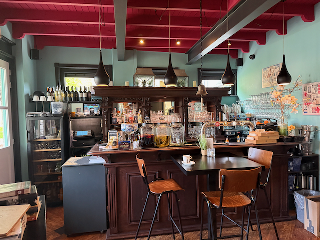 Our coffee stop was where the Roosevelt Clan came from - they are very proud of it here.