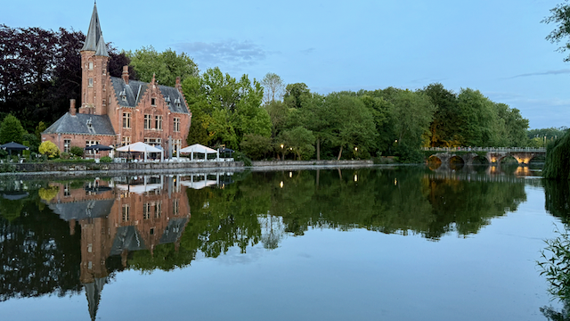 Peace and stillness on the Lake of Love—Bruges at its dreamiest.