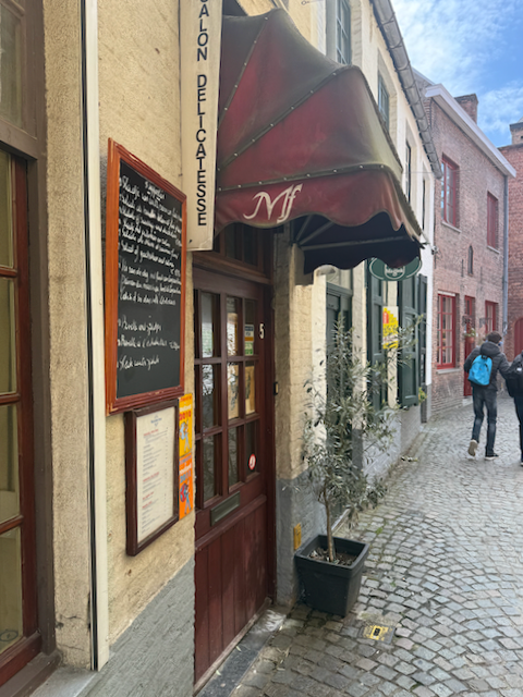 The outside of the cafe we had lunch at