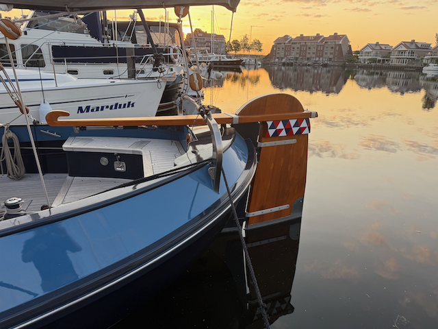 They had some pretty boats in the Tholen yacht Basin